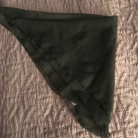 Lot of scarves and fabric belts - Picture 7 of 8